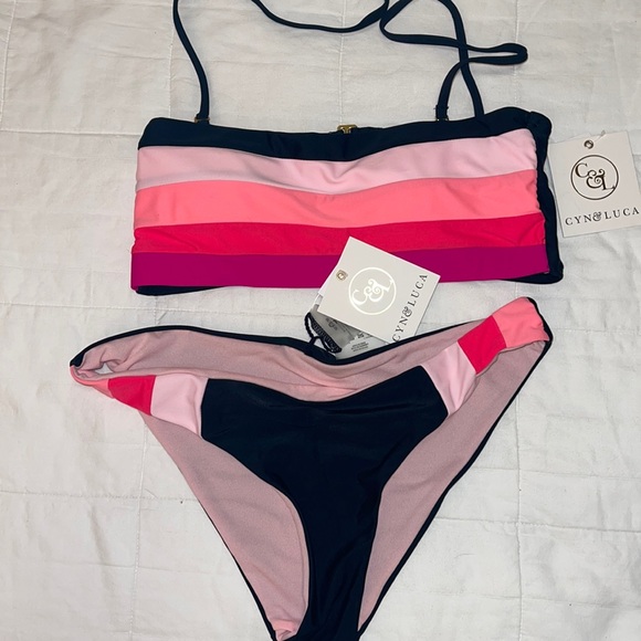 Cyn & Luca Swimwear Bikini Set medium - Picture 1 of 15